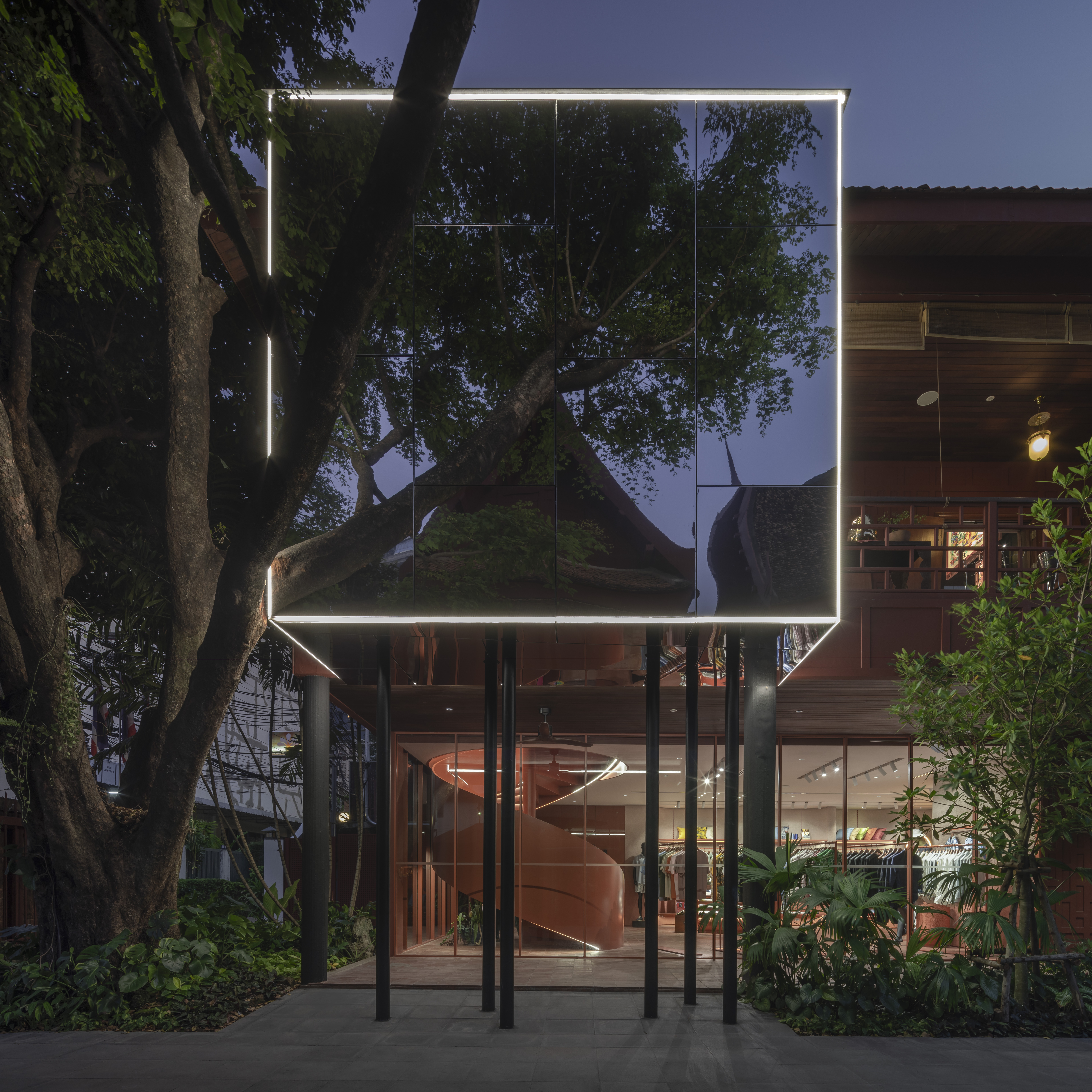 Jim Thompson House iconic store